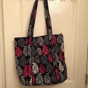 Vera Bradley iconic tote